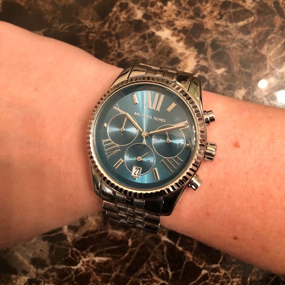 Michael Kors Watch - Picture 4 of 4